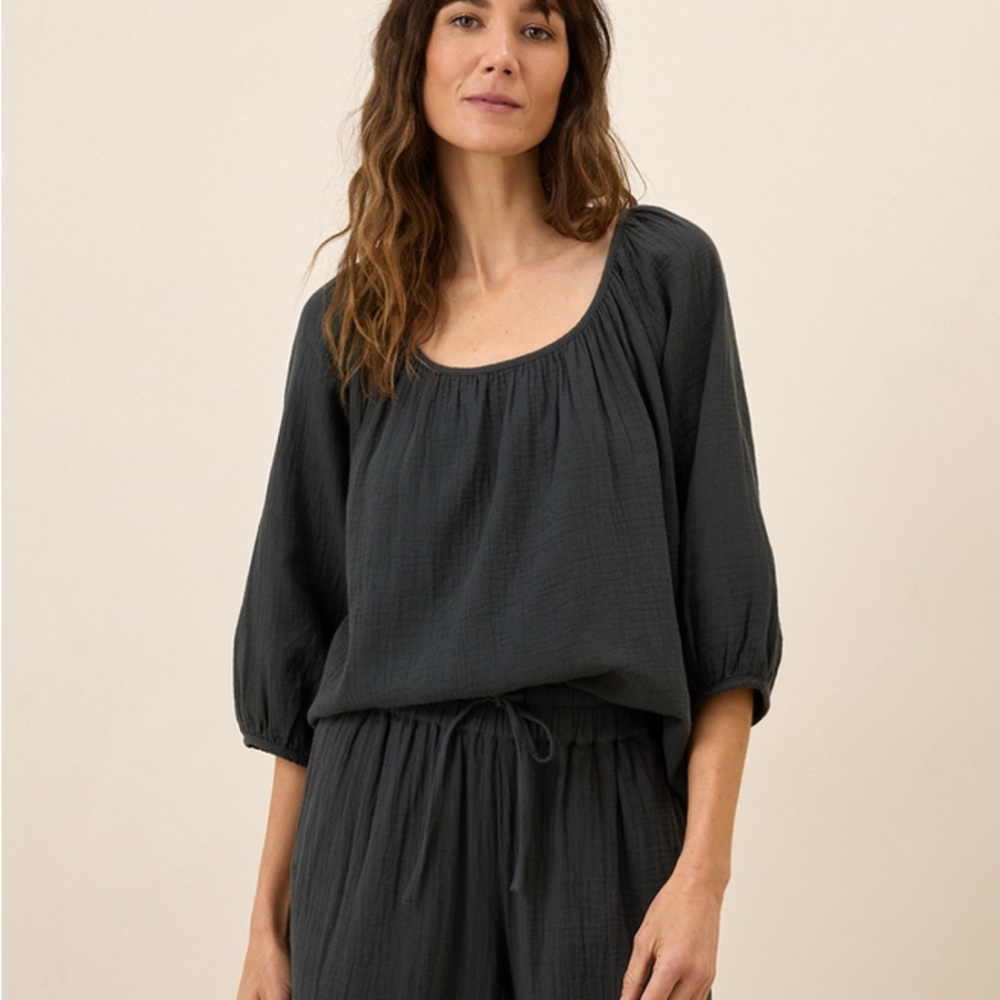 Pact - Coastal Double Gauze Scoop Neck Top. Never worn!
